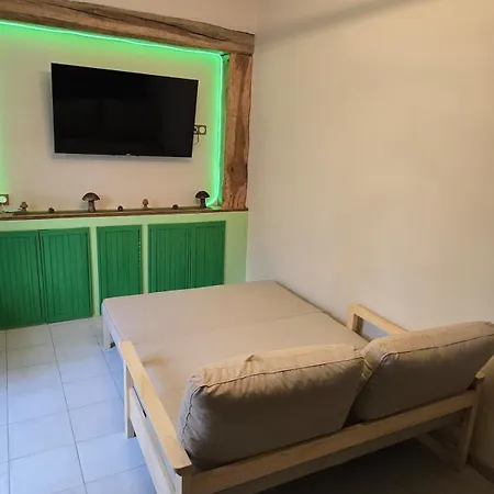 Superbe T2 Privatif Clim Piscine Petit-dejeuner Au Horizons Landais *